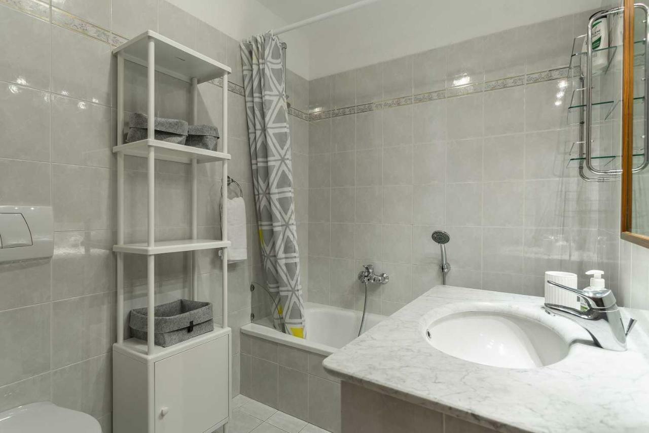 Apartment Ensa - Alpes Travel - Central Chamonix - Sleeps 4 Zewnętrze zdjęcie