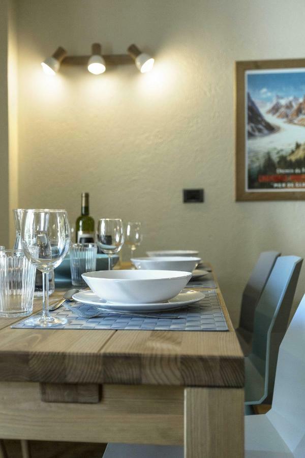Apartment Ensa - Alpes Travel - Central Chamonix - Sleeps 4 Zewnętrze zdjęcie